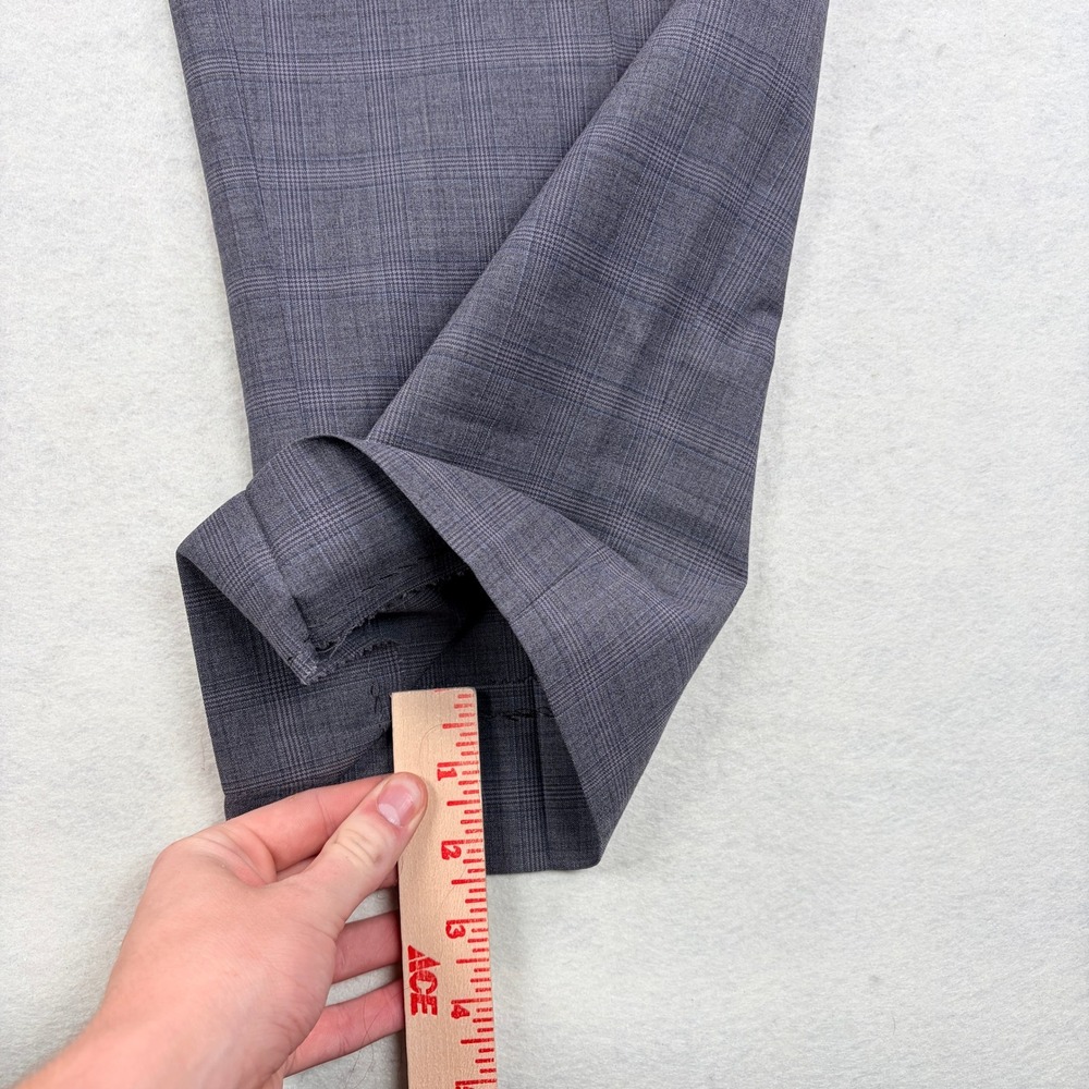 Jos A Bank Mens Gray Glen Plaid Blue Accent 2 Piece Pleated Suit 42R 36x30 - Picture 12 of 15